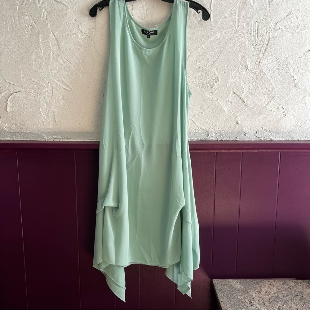RED Coral Light Green Dress Size Medium